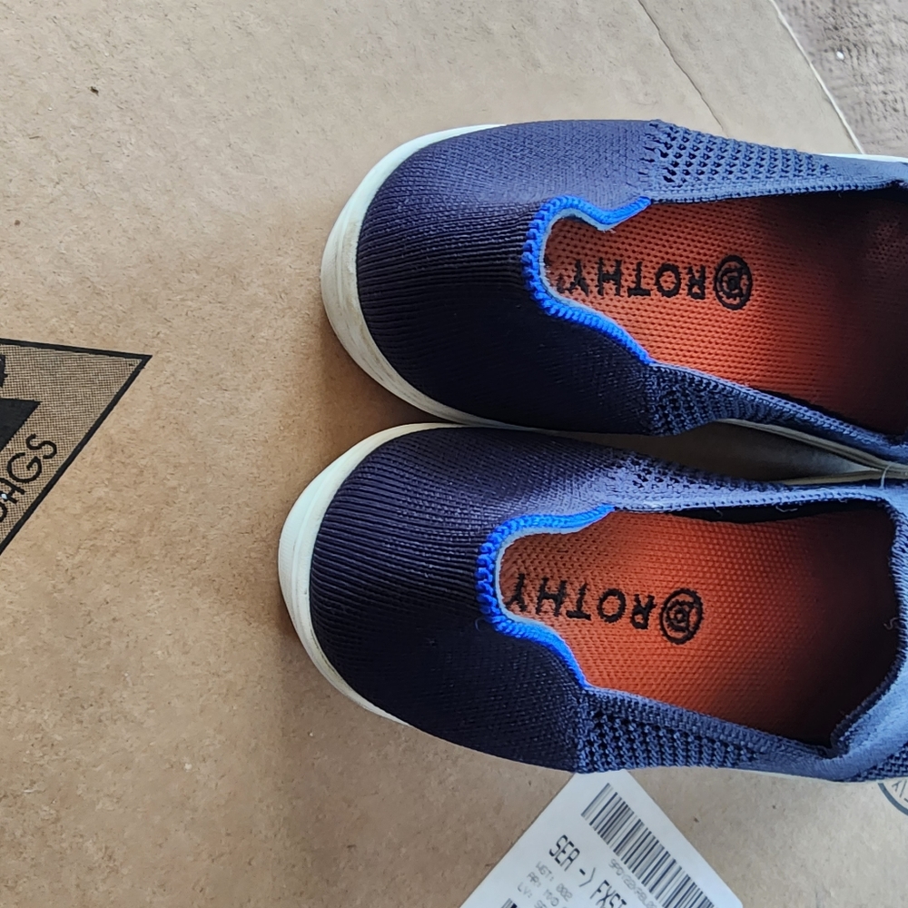 Rothys sz 8 Slip On Sneaker Navy Blue EUC - Picture 7 of 11